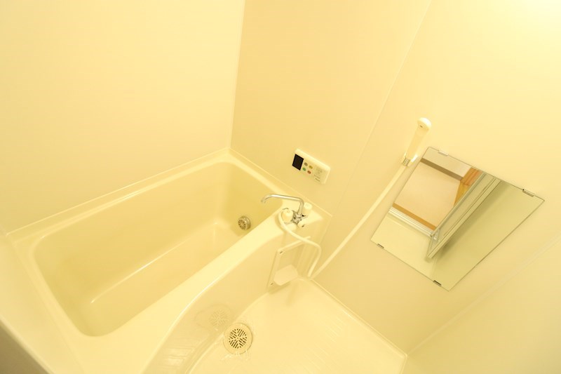 バス・シャワールーム　新潟の冬には欠かせない追い焚き機能付きお風呂