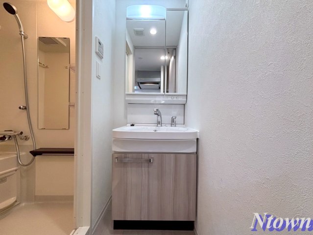 洗面設備　広い洗面スペース