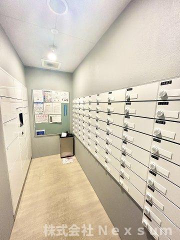 エントランス　落ち着いたエントランスです