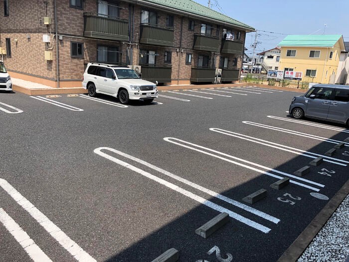 駐車場　敷地内駐車場