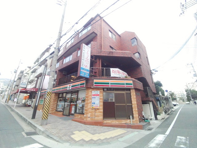 建物外観　赤レンガの美麗な外観。