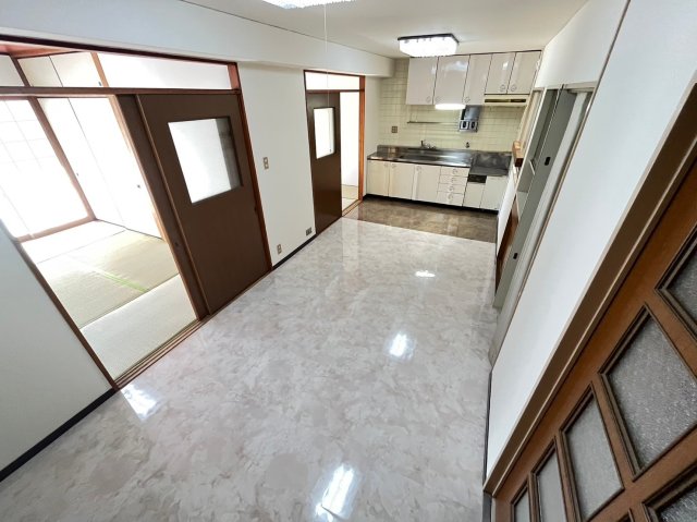 居室・リビング　二葉レヂデンス