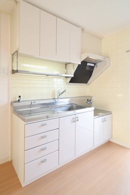 キッチン　コンパクトながら使いやすいキッチン