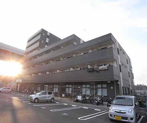 建物外観　７階建てのマンションです！