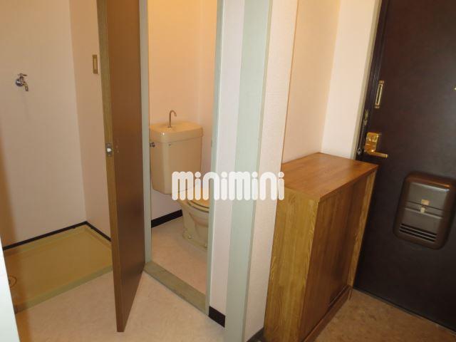 その他部屋・スペース　洗濯機置場、玄関、トイレ