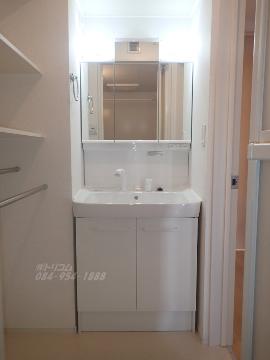 洗面設備　洗髪洗面化粧台