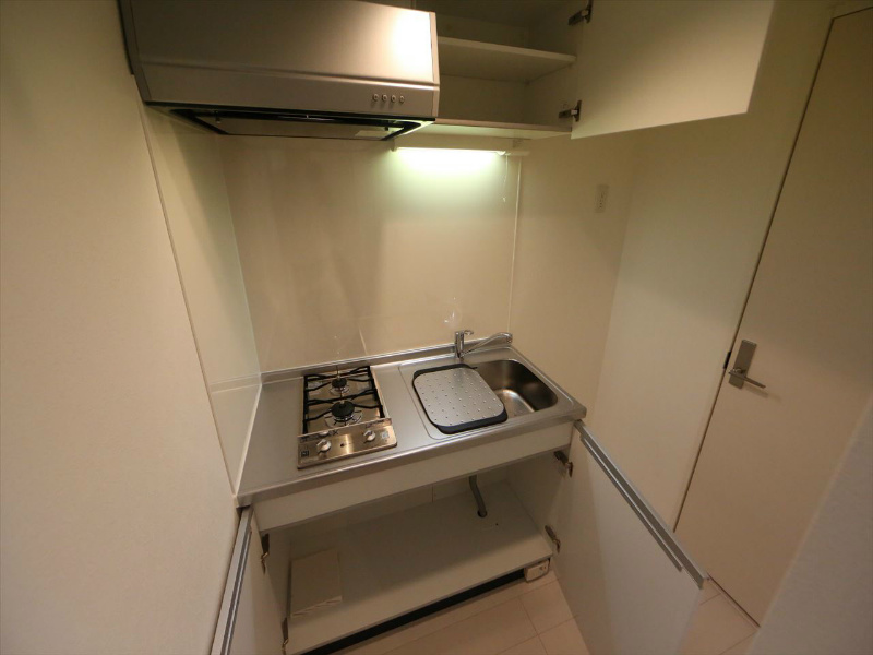 キッチン　システムキッチン（ガス2口）冷蔵庫・レンジ等ご用意できます