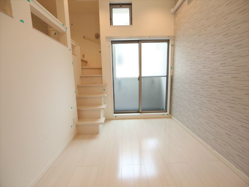 バルコニー　洋室6帖　上階ロフト4.6帖（収納でもお部屋でも使えます）