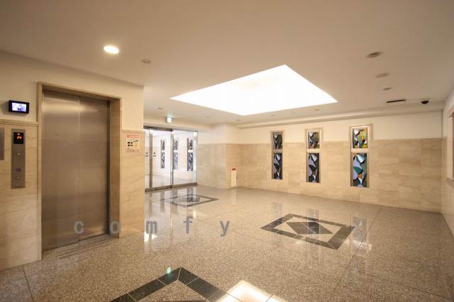 ロビー　エレベーターホール
