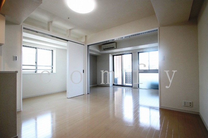 居室・リビング　角部屋２面採光