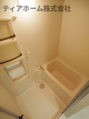 バス・シャワールーム　ゆったり過ごせるお風呂です