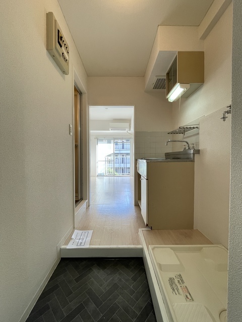 玄関　玄関からお部屋までの様子です♪