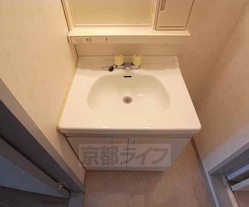 洗面設備　独立洗面台です。