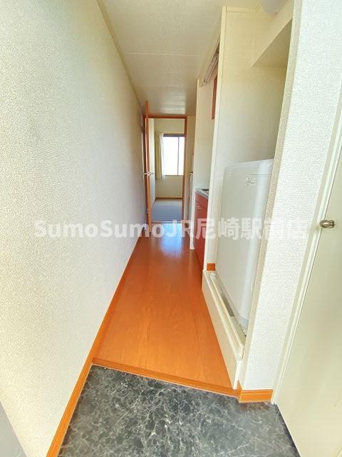 玄関　収納もある玄関です