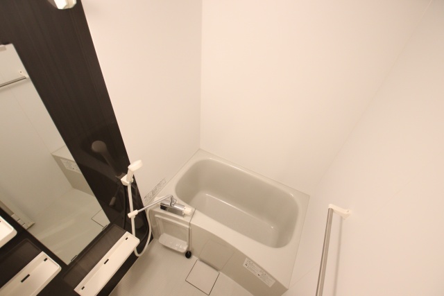 バス・シャワールーム　※別室の参考写真の為、現況優先です。