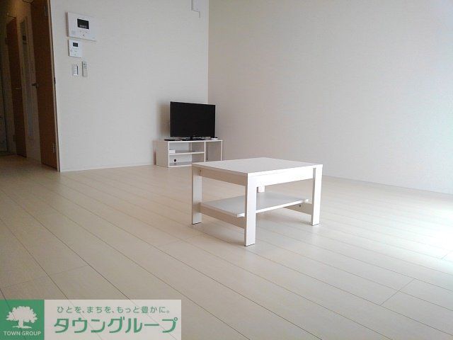 クレイノシャルムZENの居間写真