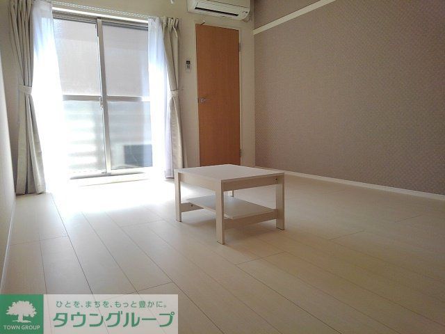 クレイノシャルムZENの居間写真