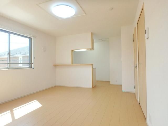 居室・リビング　お問合せはタウンハウジングまで