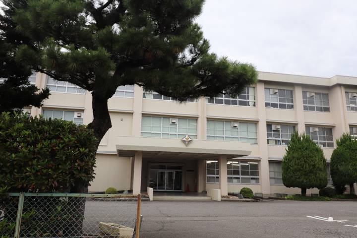 高校・高専　富山県立富山南高校（高校・高専）まで873m