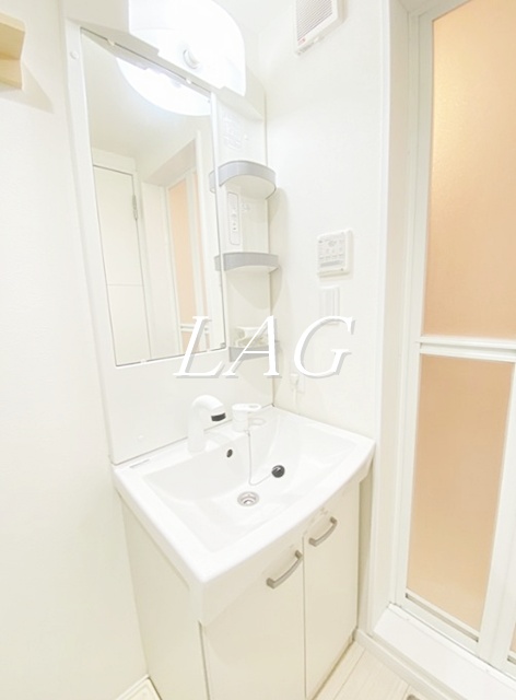 洗面設備　独立洗面台です。