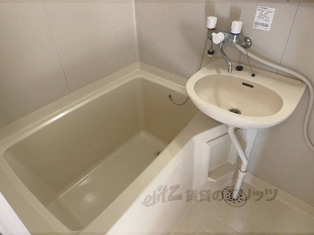 バス・シャワールーム　バス