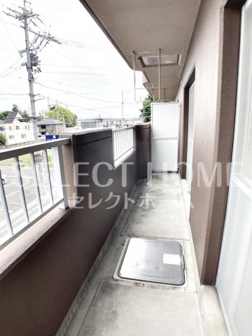 バルコニー　開放的で明るい空間を演出してくれるバルコニーです