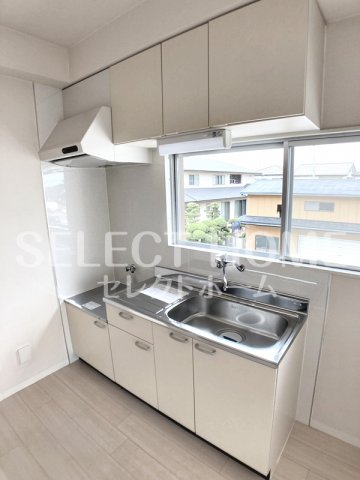 キッチン　コンパクトなキッチンで掃除もラクラク