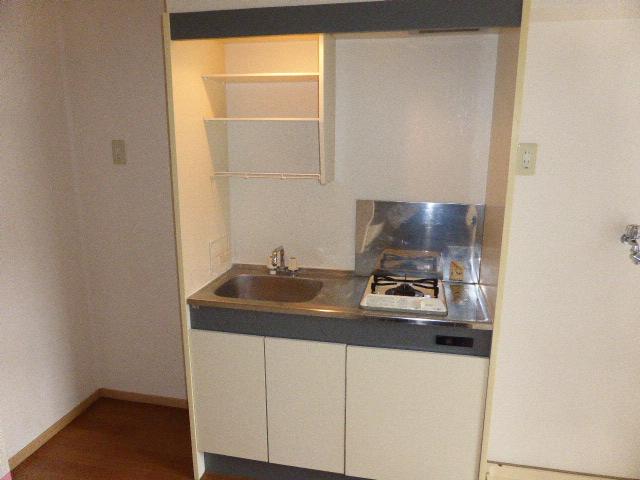 キッチン　コンパクトなキッチンで掃除もラクラク