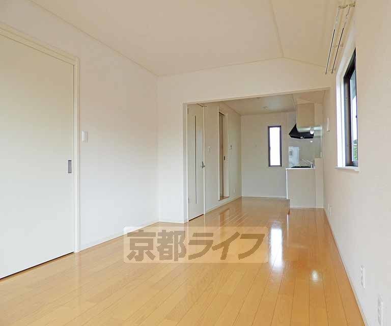 居室・リビング　綺麗な室内です。