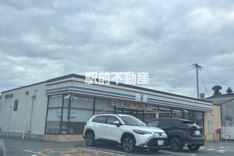 コンビニ　セブンイレブン小郡運動公園前店（コンビニ）まで200m