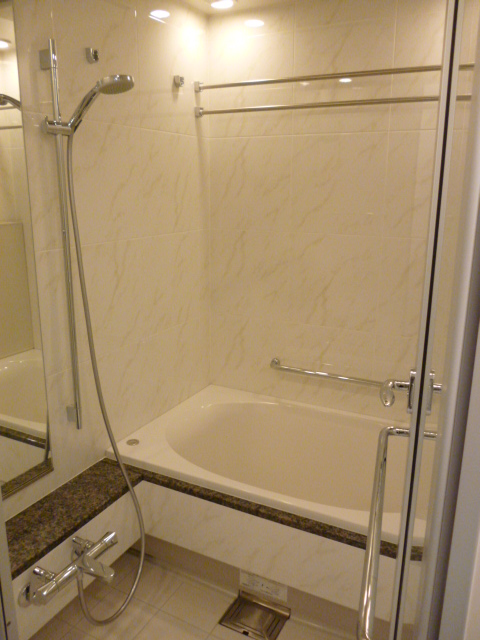 バス・シャワールーム　バス※別部屋参考写真