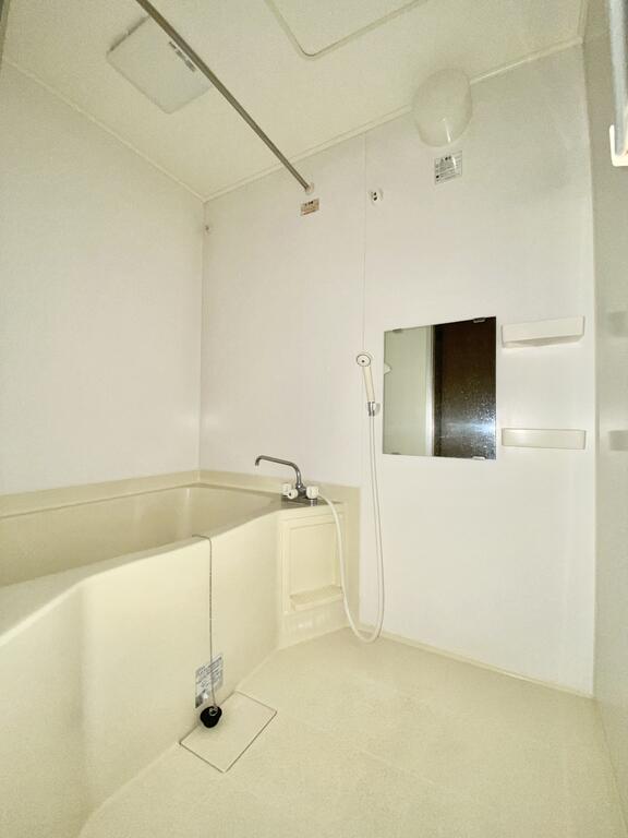 バス・シャワールーム　同間取り別部屋参考画像です