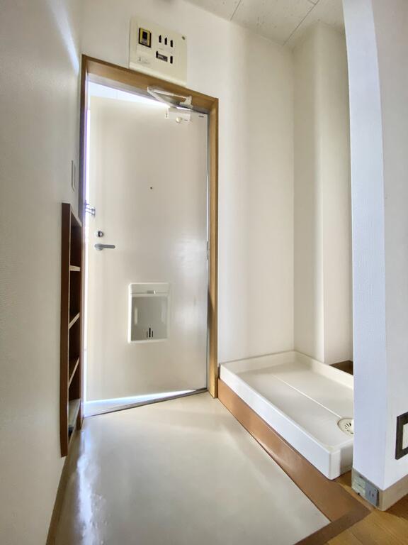 玄関　同間取り別部屋参考画像です