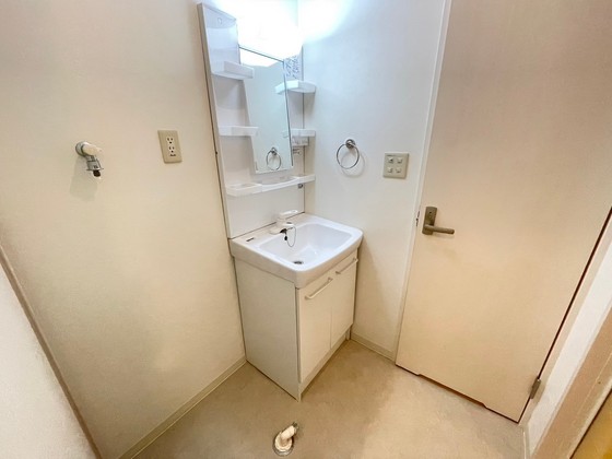 洗面設備　※別部屋の写真です