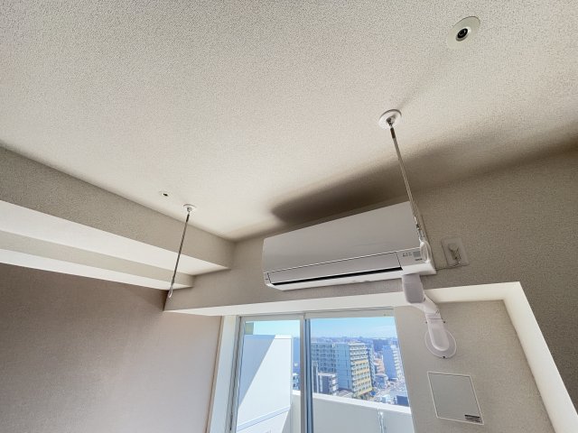 その他　室内干しができるホスクリーン付き★