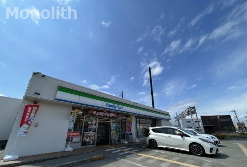 コンビニ　ファミリーマート 小浦貝塚石才店（コンビニ）まで718m