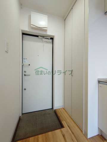 玄関　他タイプの他の部屋の写真です
