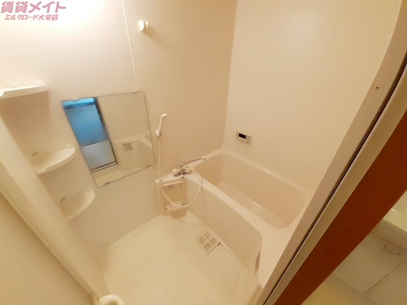 バス・シャワールーム　※同物件別部屋の参考写真