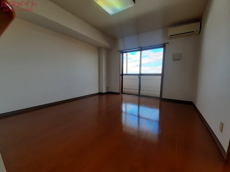 居室・リビング　※同物件別部屋の参考写真