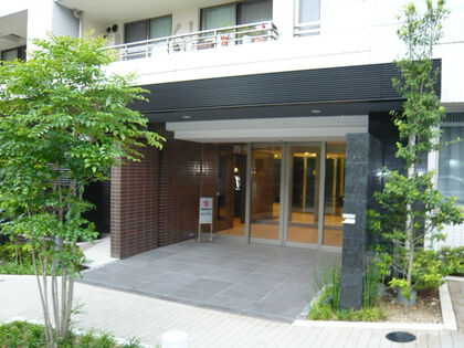 エントランス　建物の内部です