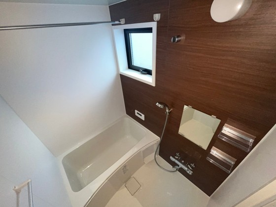 バス・シャワールーム　※別部屋の写真です