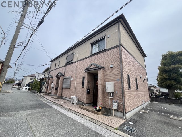 建物外観　敷地内駐車場あり！