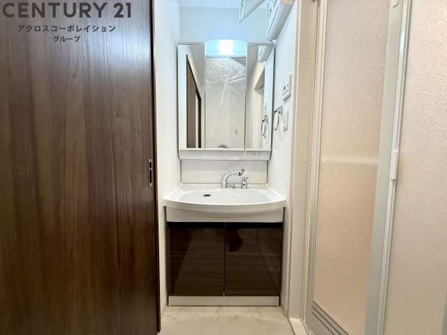 洗面設備　室内に洗濯機置き場があります