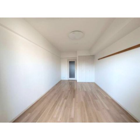 居室・リビング　※写真は同じマンションの違う部屋のものになります。