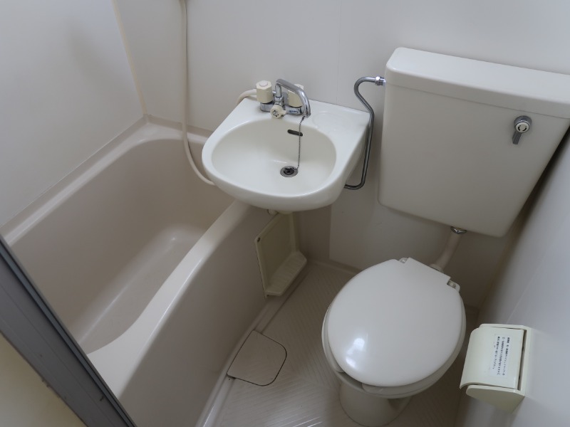 バス・シャワールーム　※別部屋参考写真