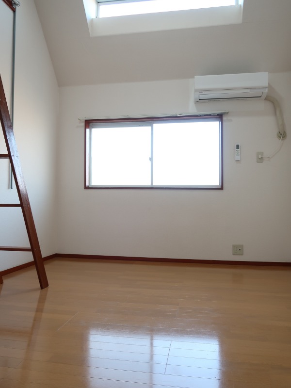 居室・リビング　※別部屋参考写真