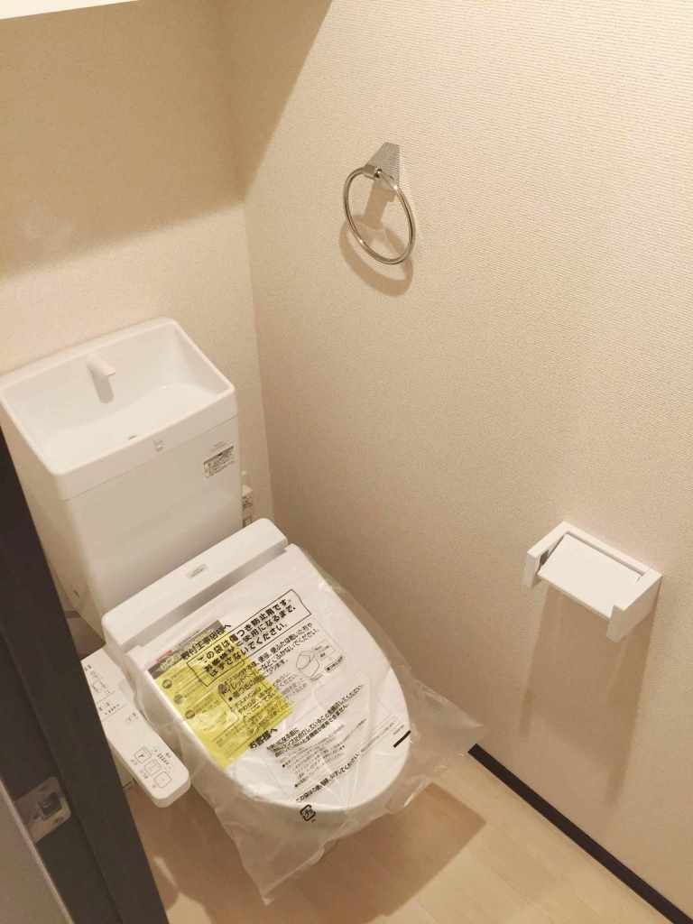 トイレ　温水便座　設置済み
