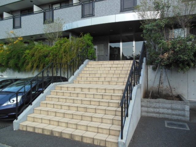 エントランス　★お部屋探しは、タウンハウジング多摩センター店へ★