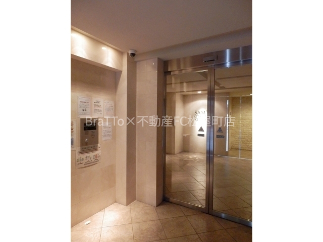 エントランス　マンション共用部分（オートロック付き）