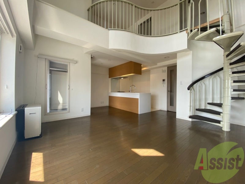 居室・リビング　広くてキレイなお部屋が広がっていて、充実した生活が送れそう。